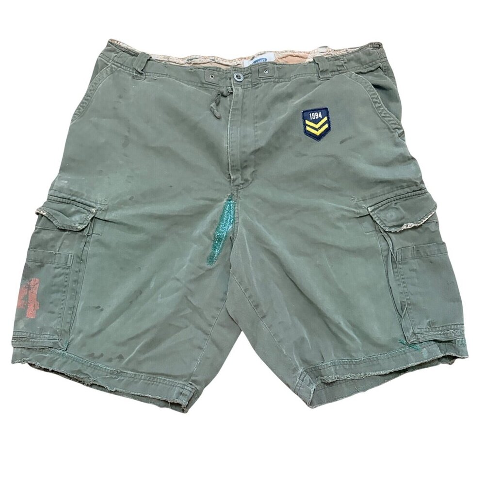 Y2K Men's Distressed‎ Thrashed Military Green Cargo Shorts Patches Sz 40 Grunge